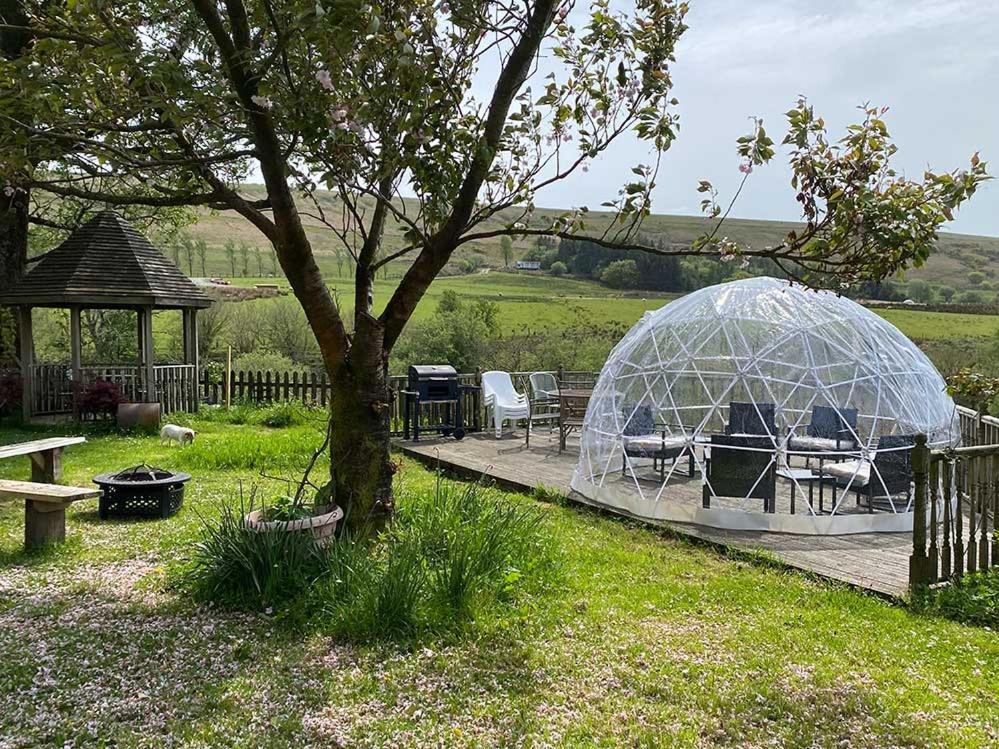 Barn Cottage - Farm Park Stay With Hot Tub Swansea Esterno foto