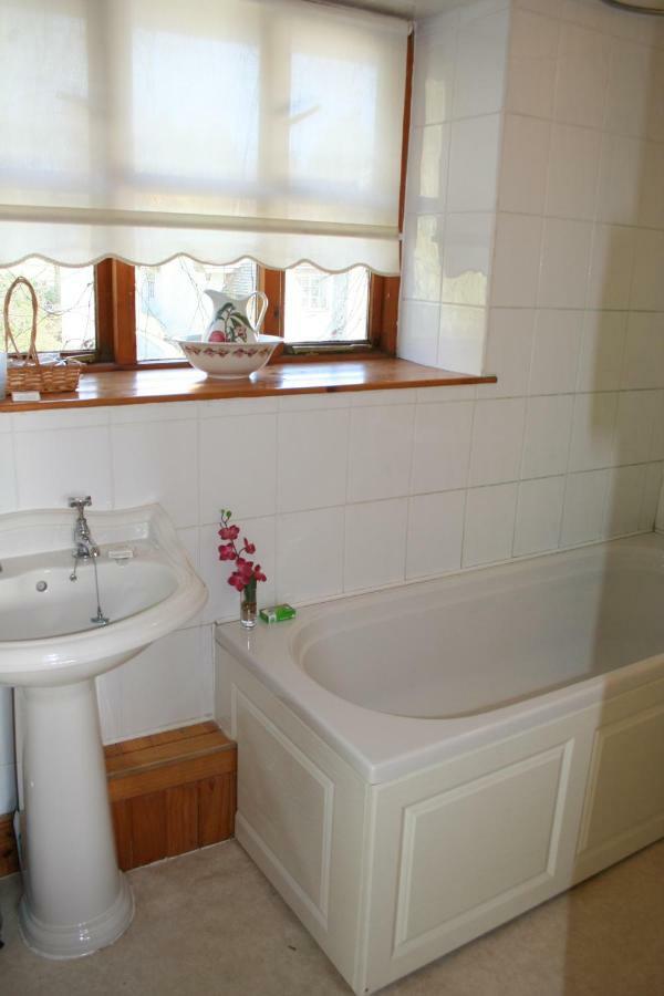 Barn Cottage - Farm Park Stay With Hot Tub Swansea Esterno foto